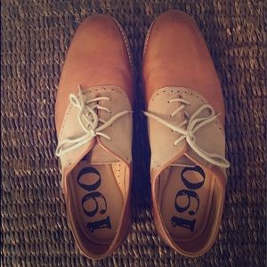 Men’s Nordstrom 1901 2-tone leather dress shoes.